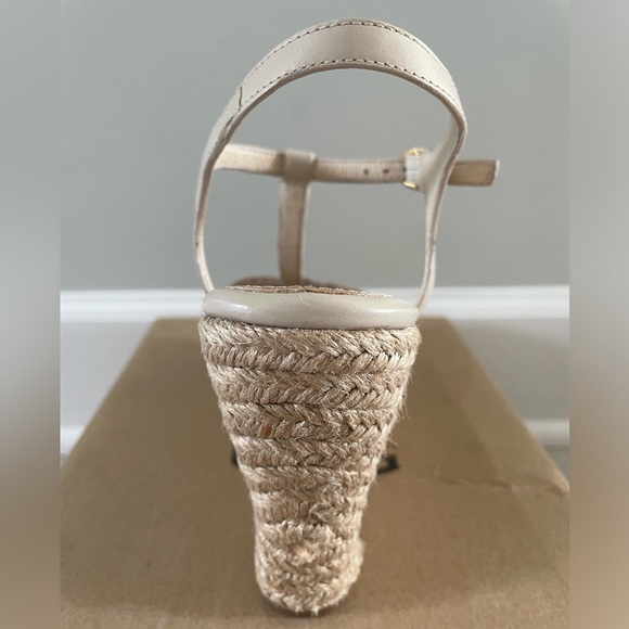 Ugg Fitchie sandals size 8.5. Excellent, gently used condition w/ original box. - Picture 3 of 4